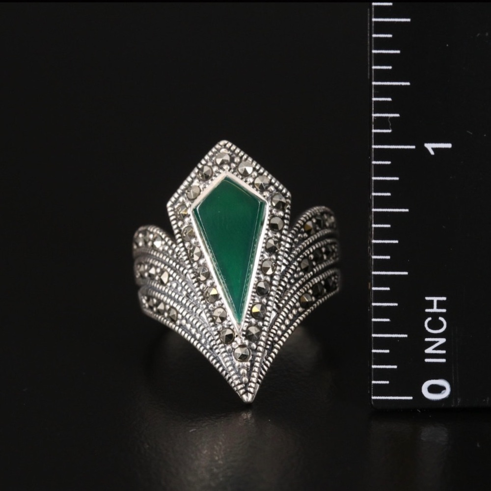 Sterling Silver Pointer Ring With Emerald Green S… - image 3
